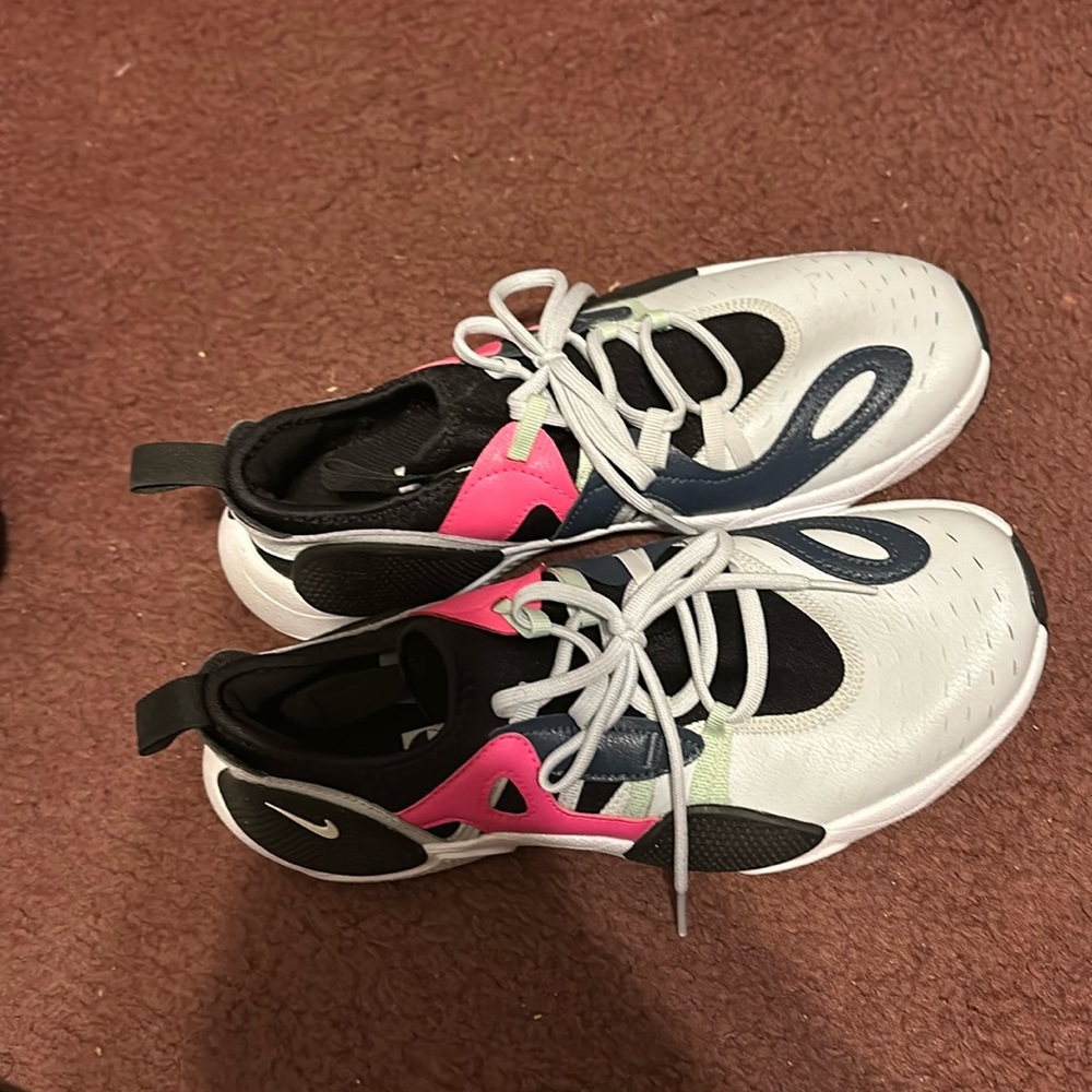 Size 7 youth huarache Nike